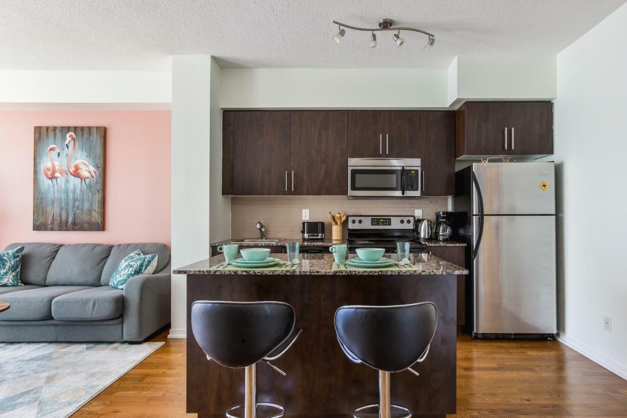 Maple Square Leaf Apartment Toronto